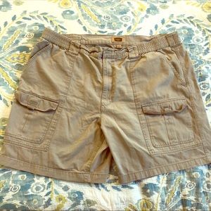 BIG & TALL Cargo Shorts. Light Brown